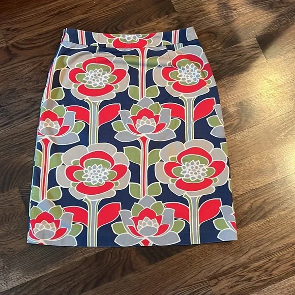 Boden Floral Lined Lotus A- Line Skirt - Picture 3 of 9